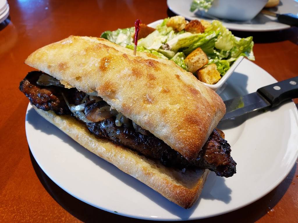 Maxs Diner | restaurant | 975 Mid-Way Blvd, Mississauga, ON L5T 2C6, Canada | 9055643350 OR +1 905-564-3350