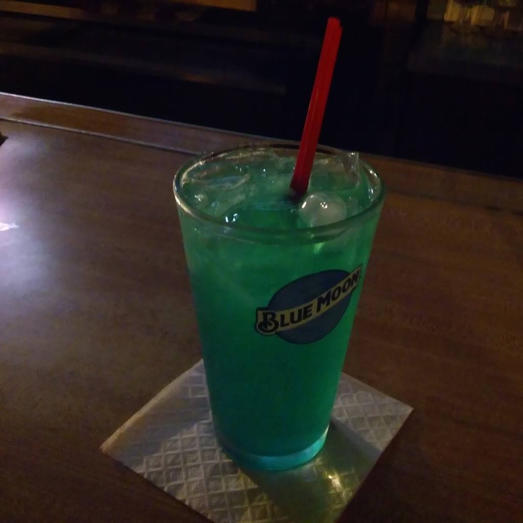 Dan & Sandys Settle Inn | meal takeaway | 703 Lake Ave, Elyria, OH 44035, USA | 4403235966 OR +1 440-323-5966