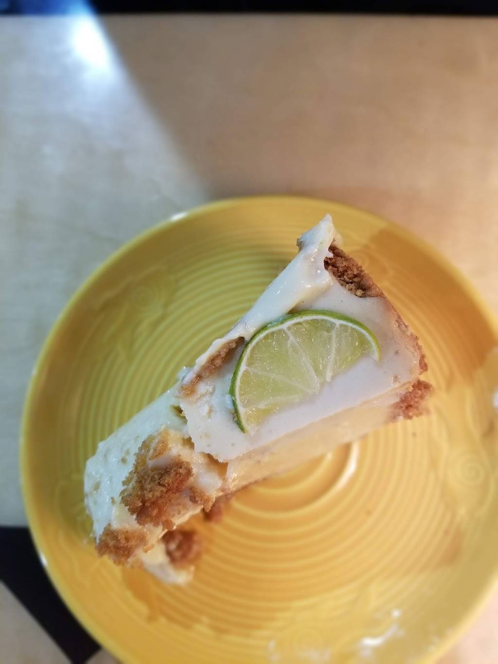 Fish Hooks Cafe | restaurant | 231 E Main St, Belhaven, NC 27810, USA | 2529439948 OR +1 252-943-9948