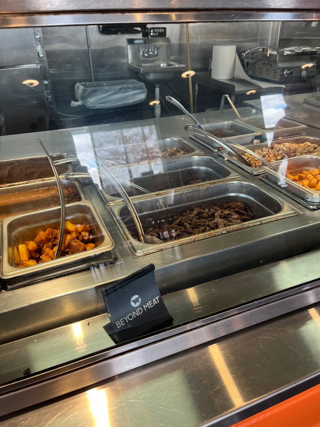 Freebirds World Burrito | restaurant | 9774 Katy Fwy Suite 700, Houston, TX 77055, USA | 8323580300 OR +1 832-358-0300