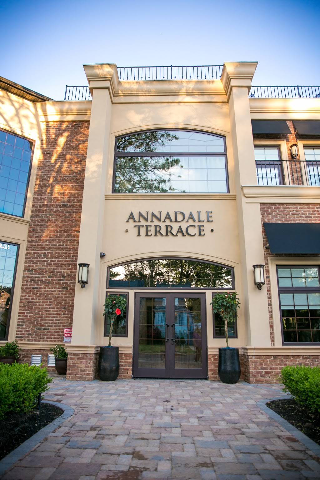 Annadale Terrace | restaurant | 801 Annadale Rd, Staten Island, NY 10312, USA | 7189675900 OR +1 718-967-5900