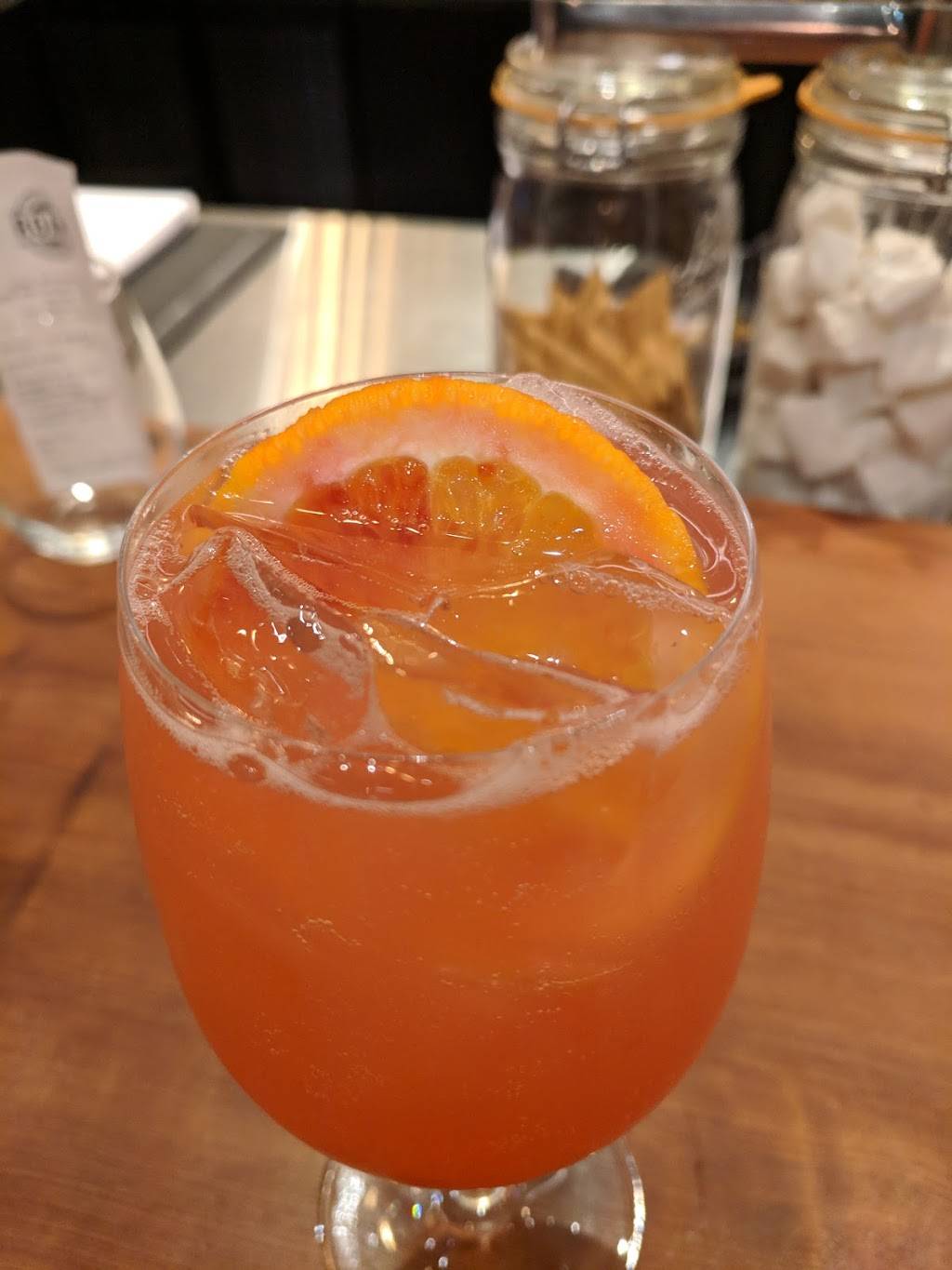 Roam Artisan Burgers | restaurant | 6000 Bollinger Canyon Rd Suite 1101, San Ramon, CA 94583, USA | 9253651427 OR +1 925-365-1427