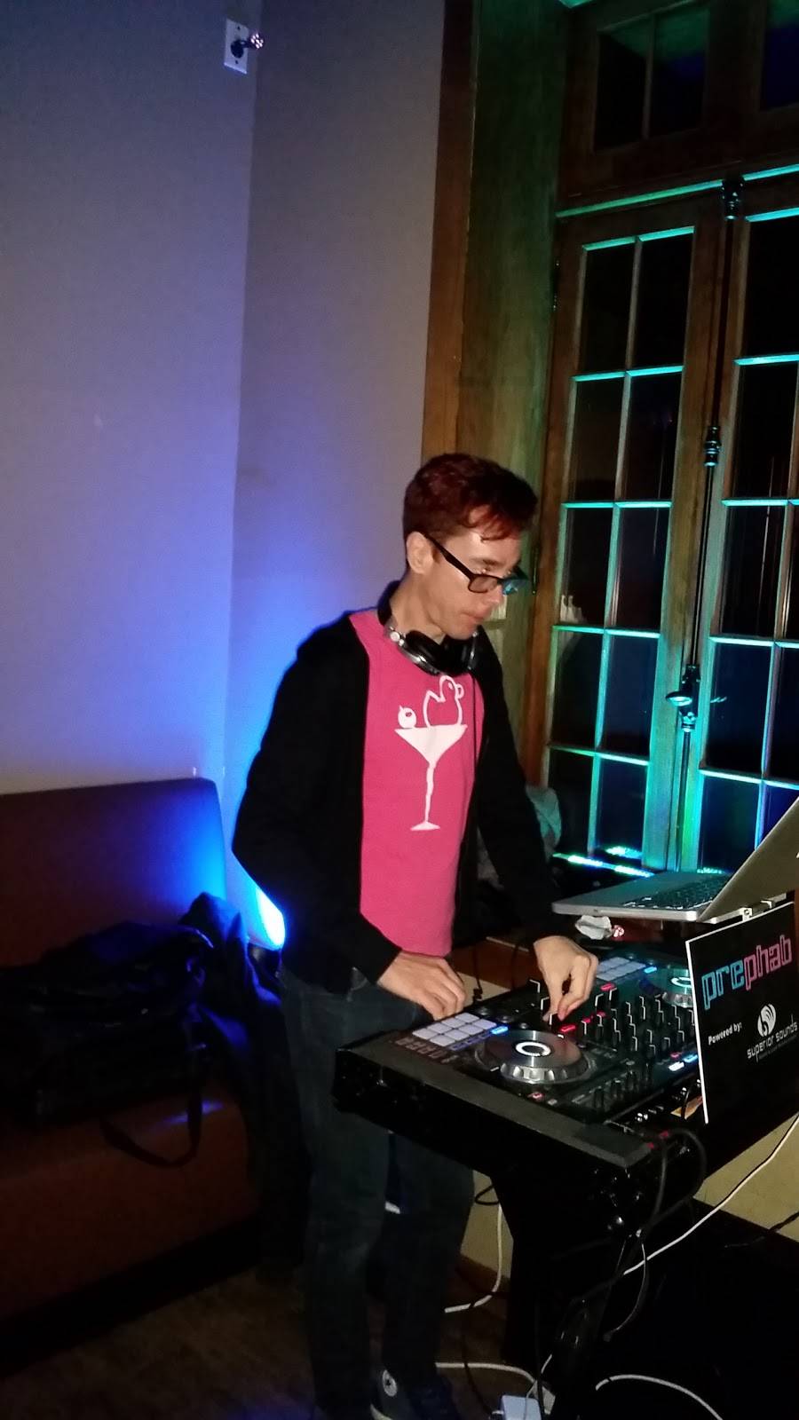 Union Tavern | restaurant | 51 Market St, Poughkeepsie, NY 12601, USA | 8452325675 OR +1 845-232-5675