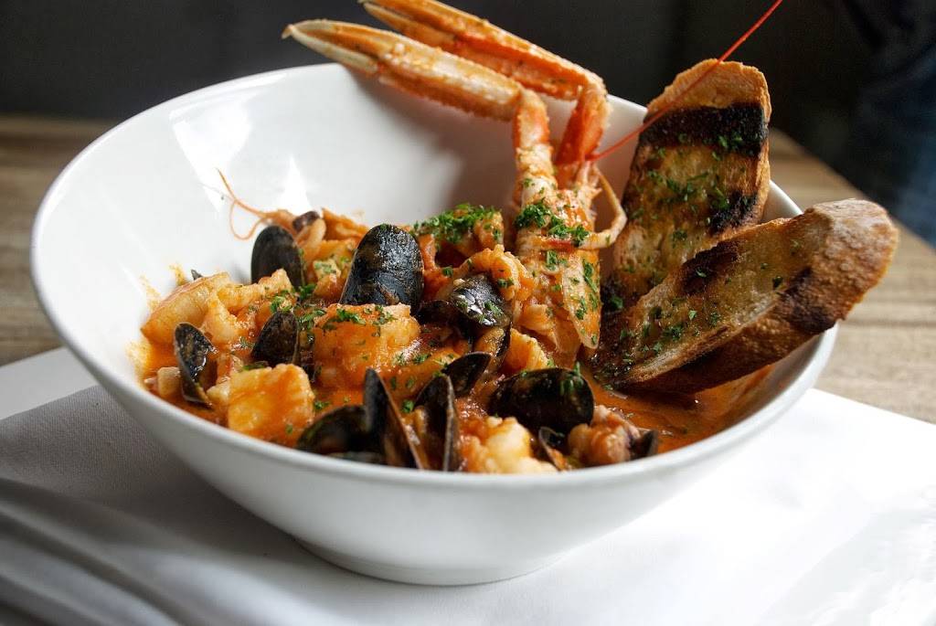 Via Veneto | restaurant | 3009 Main St, Santa Monica, CA 90405, USA | 3103991843 OR +1 310-399-1843