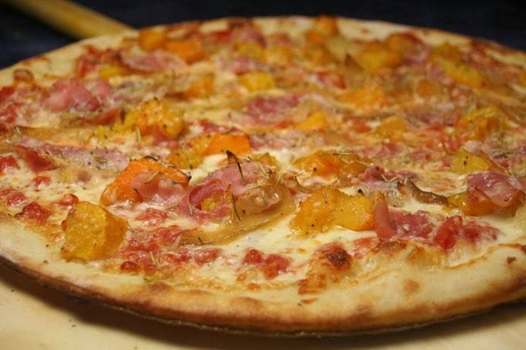 Sweet Tomatoes | meal takeaway | 320 Chestnut St, Needham, MA 02492, USA | 7814449644 OR +1 781-444-9644