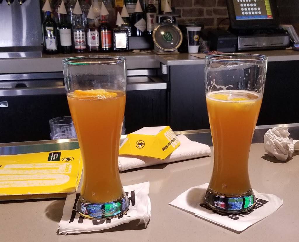 Buffalo Wild Wings | restaurant | 2055 Badlands Dr, Brandon, FL 33511, USA | 8135711045 OR +1 813-571-1045