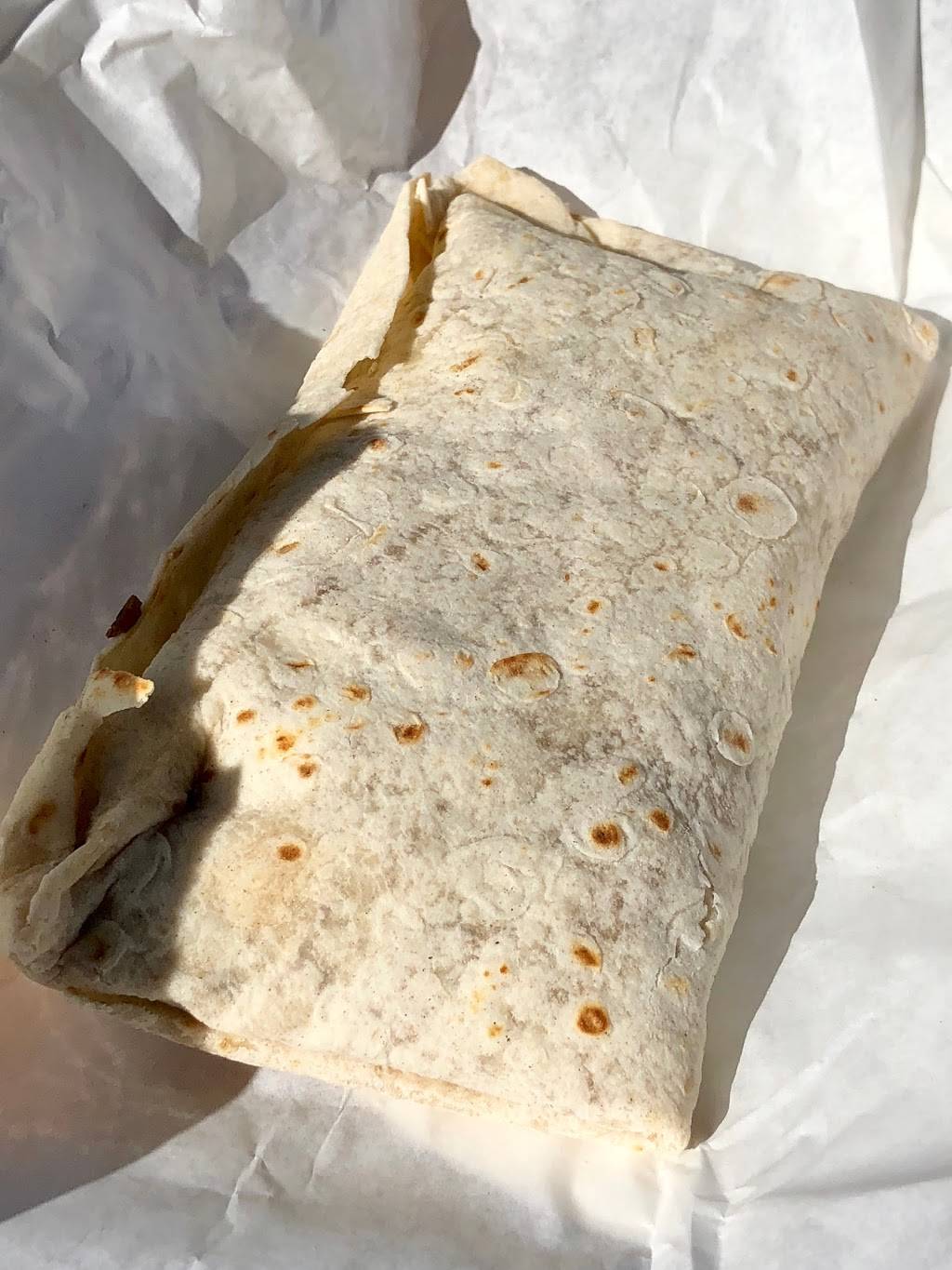 Yucas | restaurant | 2056 Hillhurst Ave, Los Angeles, CA 90027, USA | 3236621214 OR +1 323-662-1214