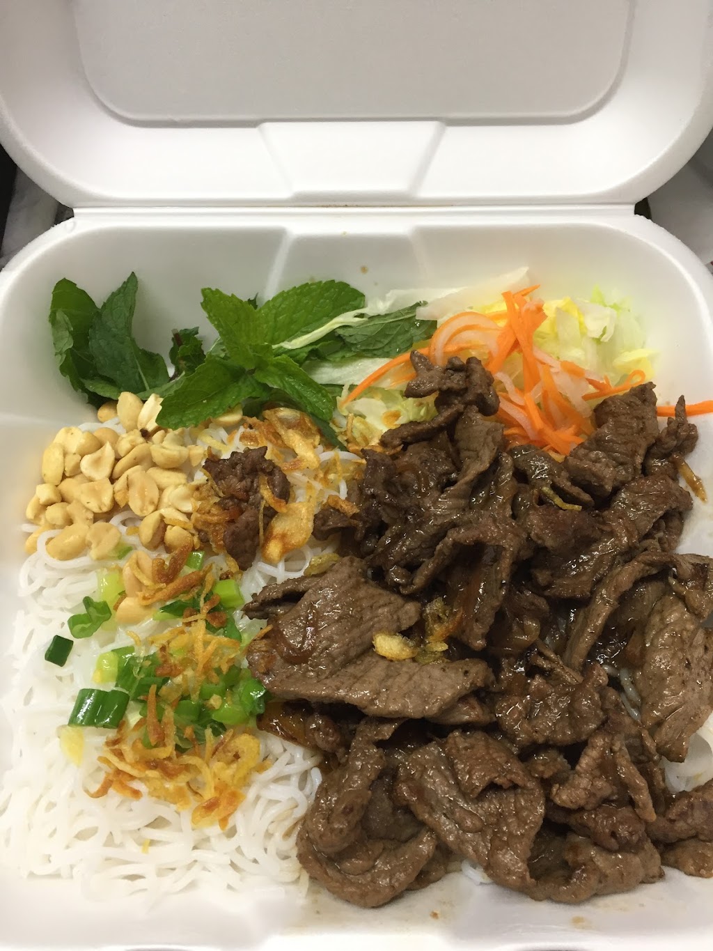 Phở 99 Vietnamese Restaurant | restaurant | 8147 Navarre Pkwy, Navarre, FL 32566, USA | 8502048199 OR +1 850-204-8199
