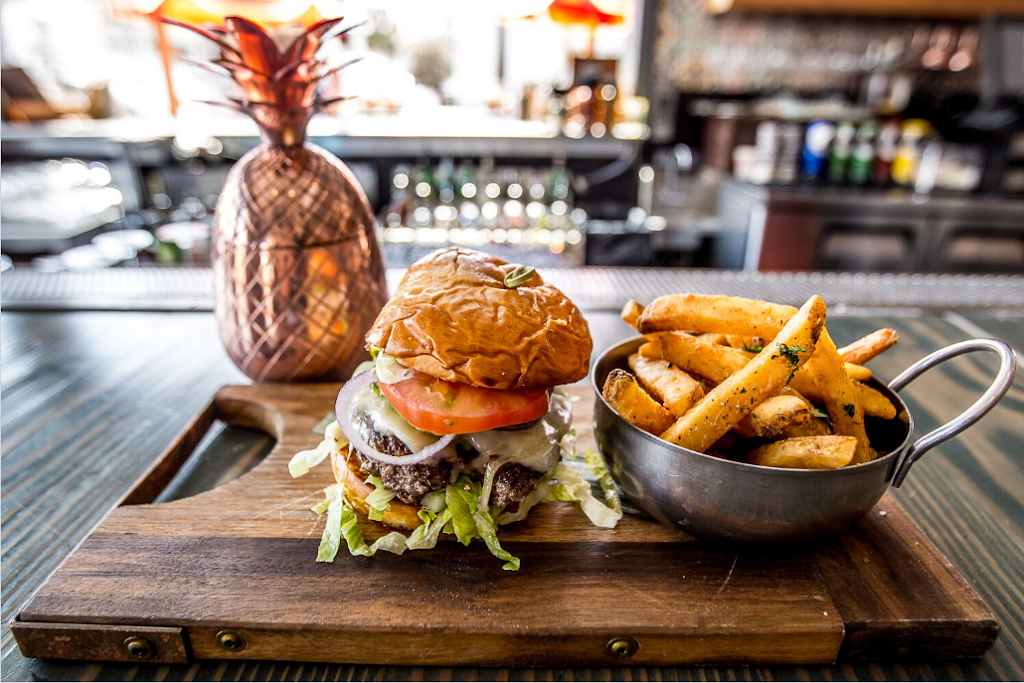 Miss Bs Coconut Club | restaurant | 7154, 3704 Mission Blvd, San Diego, CA 92109, USA | 8583810855 OR +1 858-381-0855