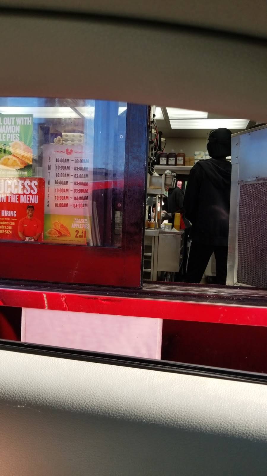 Checkers | restaurant | 2050 S, US-1, Fort Pierce, FL 34950, USA | 7724615114 OR +1 772-461-5114