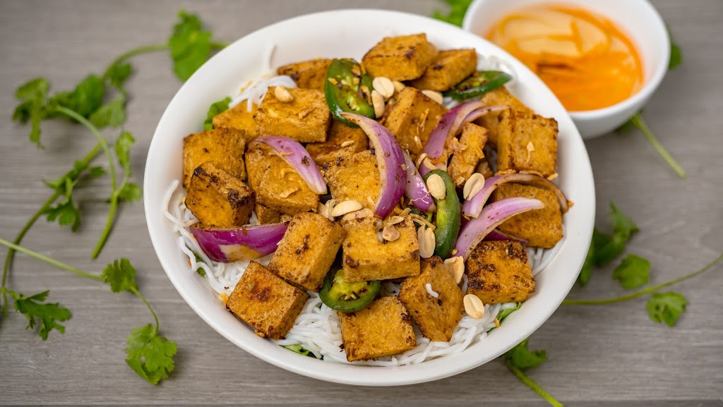 Pho Quynh Vietnamese Restaurant | restaurant | 1100 W 12th St, Sioux Falls, SD 57104, USA | 6053320779 OR +1 605-332-0779