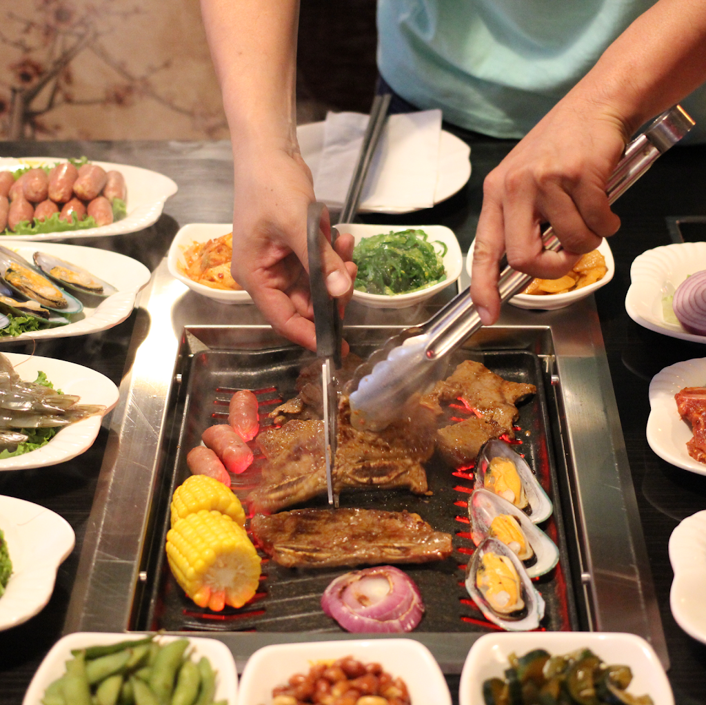 Nine Ting | restaurant | 926-928 Race St 1st Floor, Philadelphia, PA 19107, USA | 2152389996 OR +1 215-238-9996