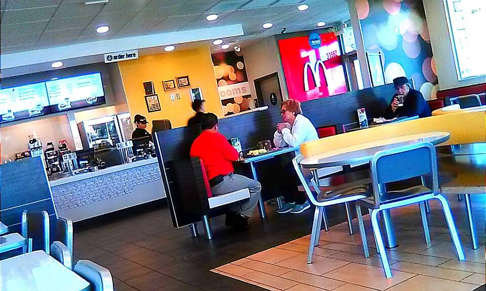 McDonalds | cafe | 3562 Katella Ave, Los Alamitos, CA 90720, USA | 5627999232 OR +1 562-799-9232