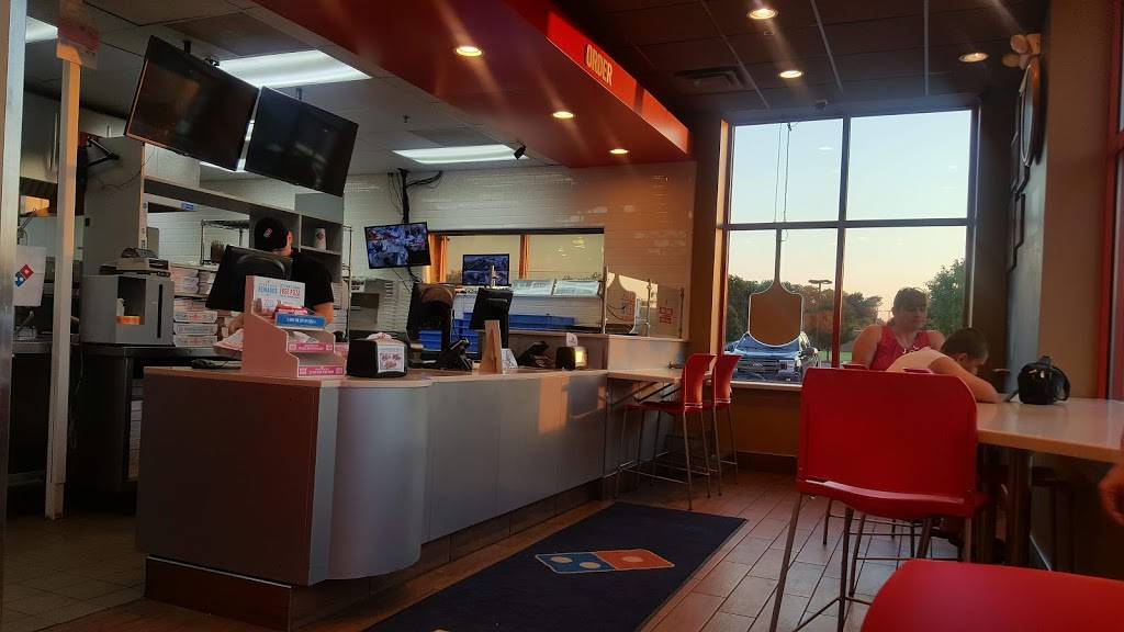 Dominos Pizza | meal delivery | 17675 Eureka Rd, Southgate, MI 48195, USA | 7342813833 OR +1 734-281-3833