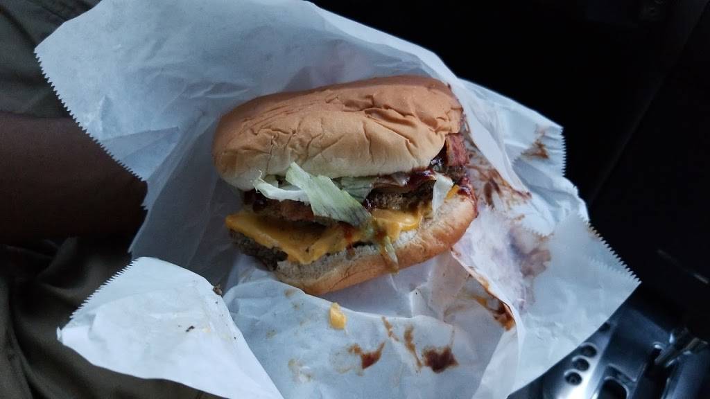 Chicago Mikes Hot Dogs | restaurant | 2300 Cogswell Ave, Pell City, AL 35125, USA | 2058143647 OR +1 205-814-3647