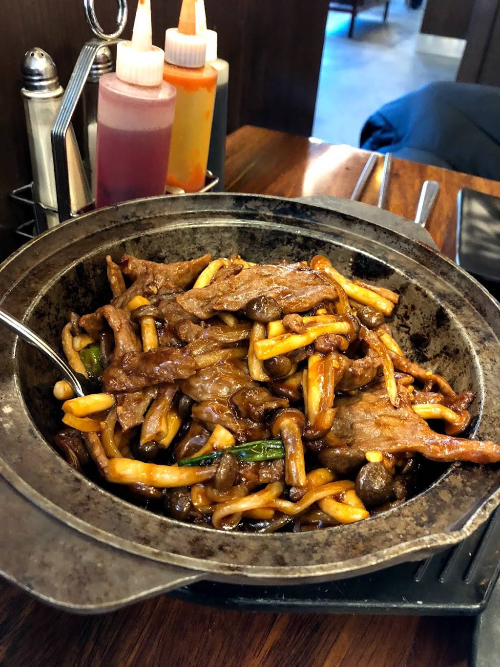 Kwan Dim Sum Express | restaurant | 300 Borough Dr, Scarborough, ON M1P 4P5, Canada | 6473509388 OR +1 647-350-9388