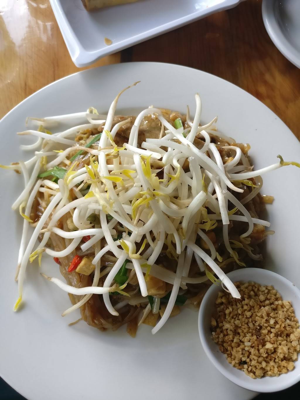 Sukhothai | restaurant | 1442 Dundas St W, Toronto, ON M6J 1Y6, Canada | 4167922432 OR +1 416-792-2432