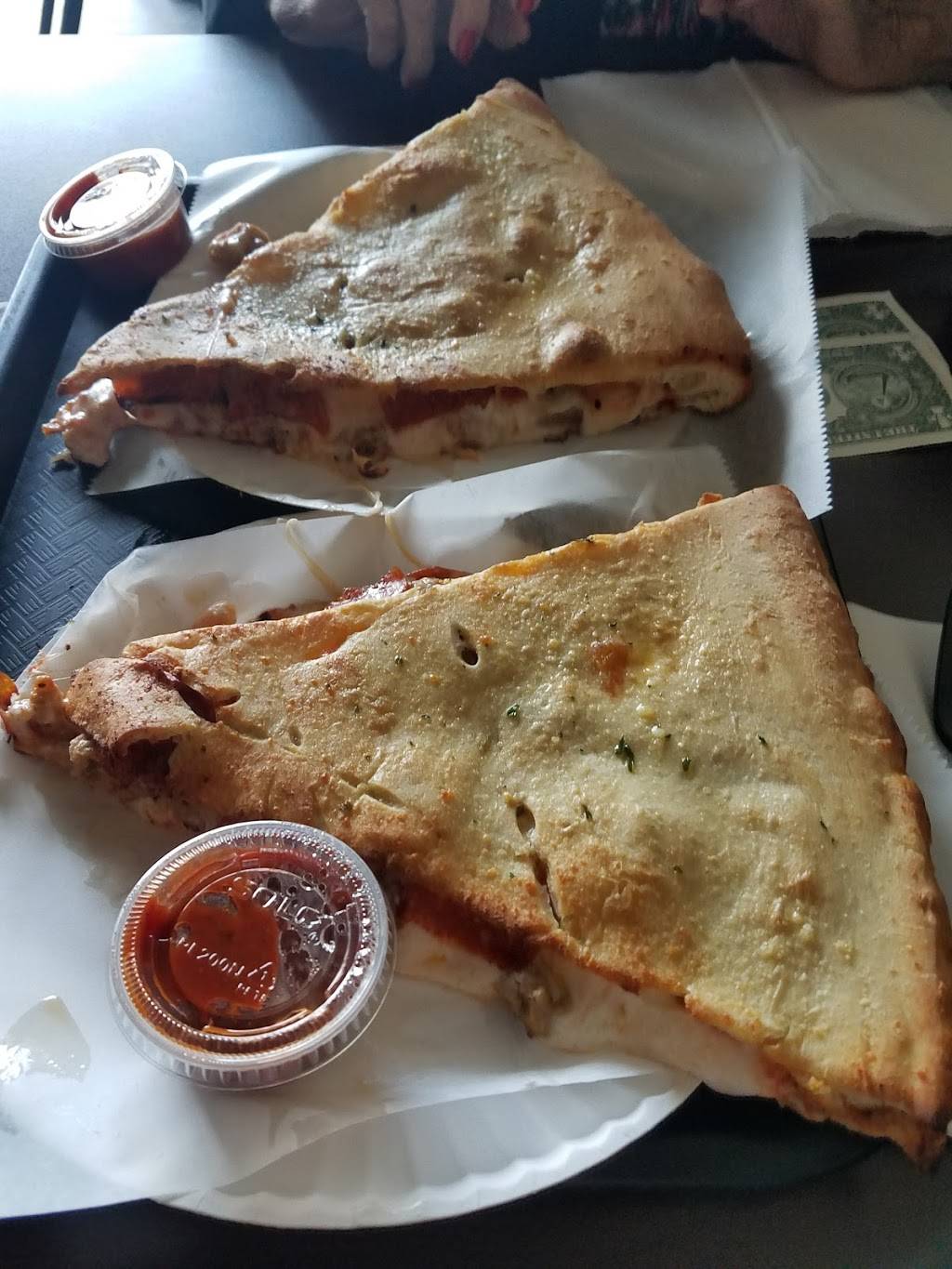 Carricos Pizza | restaurant | 1370 Union University Dr Ste B, Jackson, TN 38305, USA | 7312401033 OR +1 731-240-1033