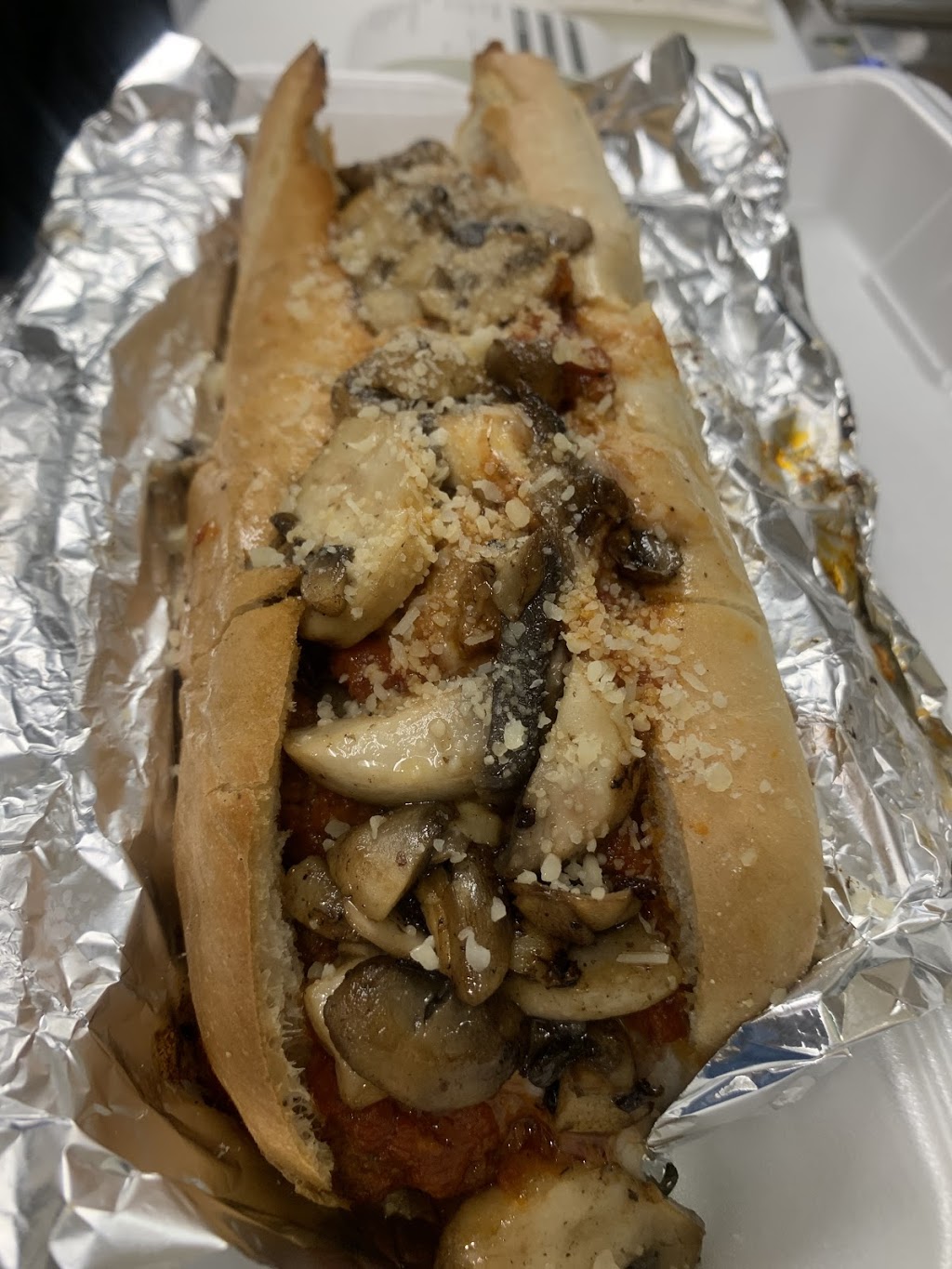 Charlies On Main | restaurant | 340 Main St, Wakefield, MA 01880, USA | 7815870451 OR +1 781-587-0451