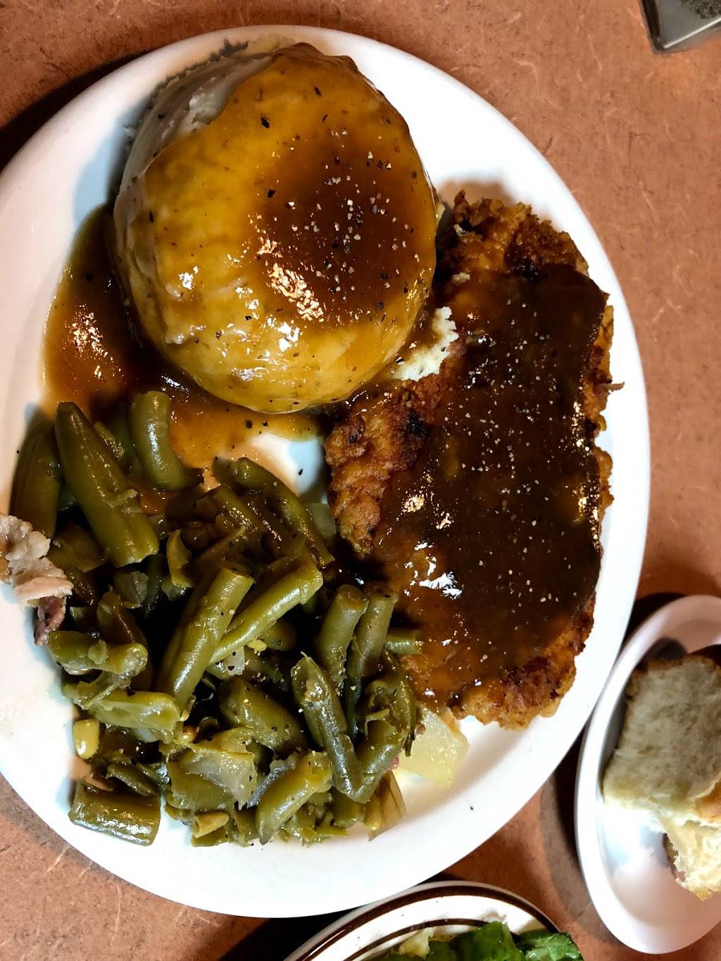 Tower Cafe | bakery | 411 Main St, Okarche, OK 73762, USA | 4052637911 OR +1 405-263-7911