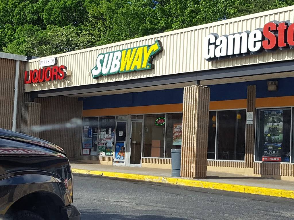 Subway | restaurant | 5112 Sinclair Ln, Baltimore, MD 21206, USA | 4103259181 OR +1 410-325-9181