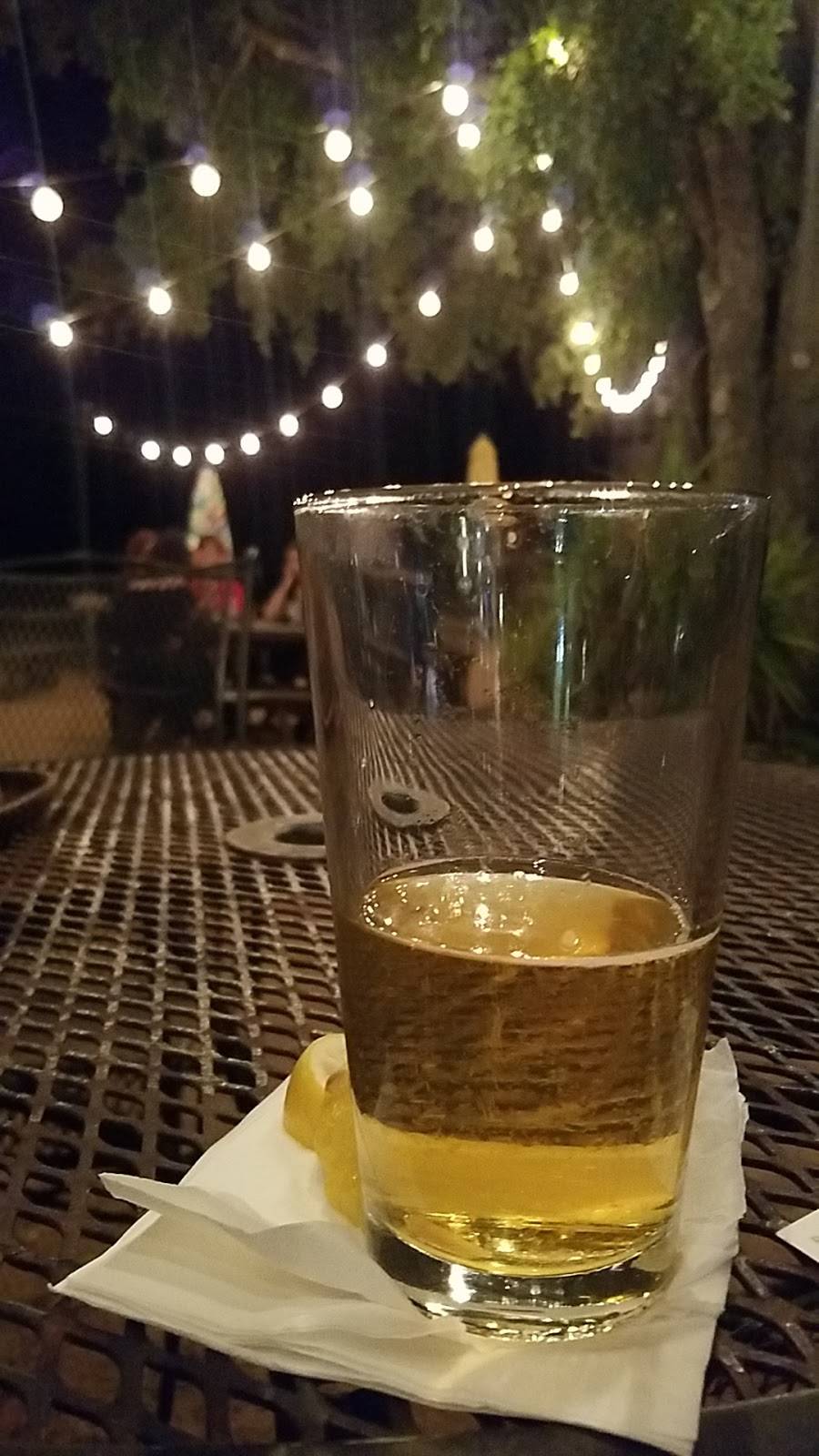 Woody’s Tavern & Grill | restaurant | 12801 Shops Pkwy #100, Bee Cave, TX 78738, USA | 5122638374 OR +1 512-263-8374