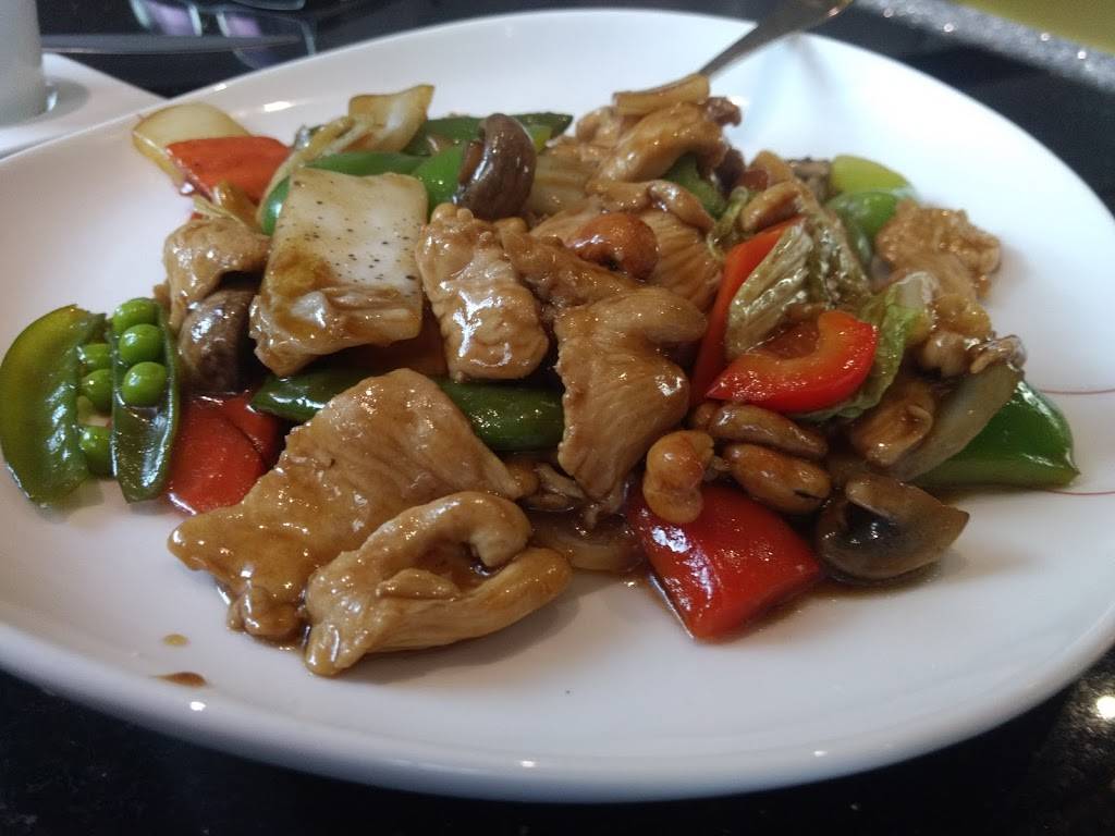 Thai Hotspot Fusion Cuisine | restaurant | 1414 King St E #17, Courtice, ON L1E 3B4, Canada | 9055763377 OR +1 905-576-3377