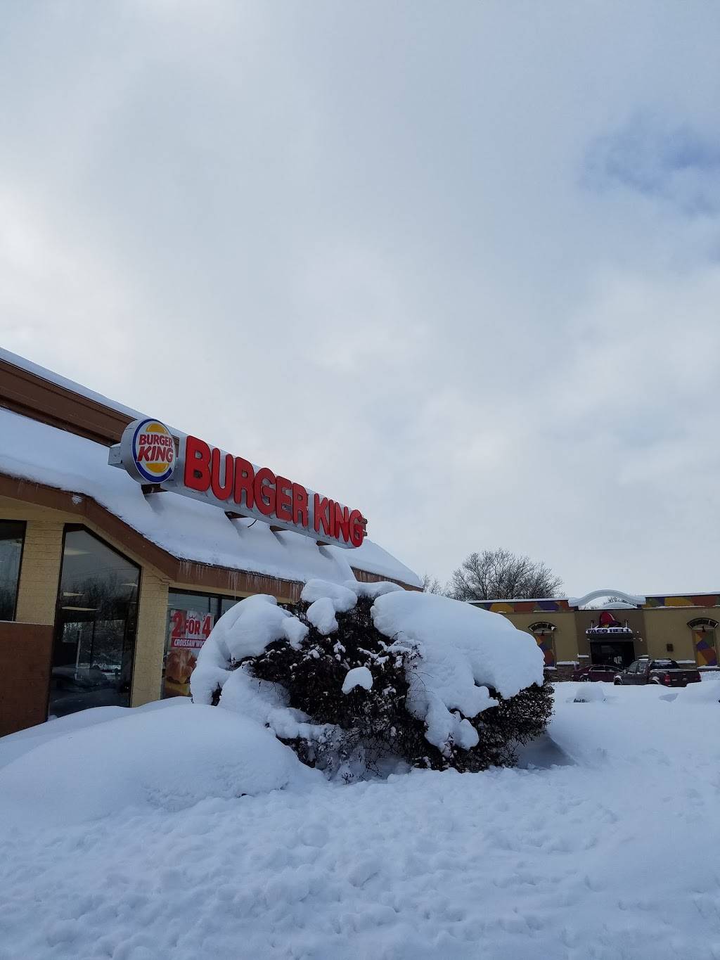 Burger King | restaurant | 600 28th St SE, Grand Rapids, MI 49548, USA | 6164755812 OR +1 616-475-5812