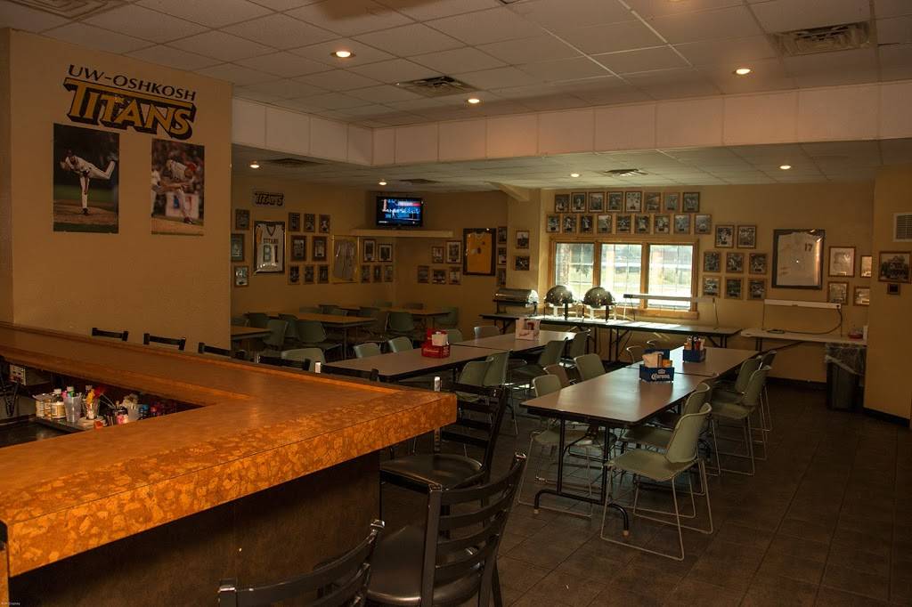 The Bar - Oshkosh | restaurant | 825 N Washburn St, Oshkosh, WI 54904, USA | 9202323566 OR +1 920-232-3566