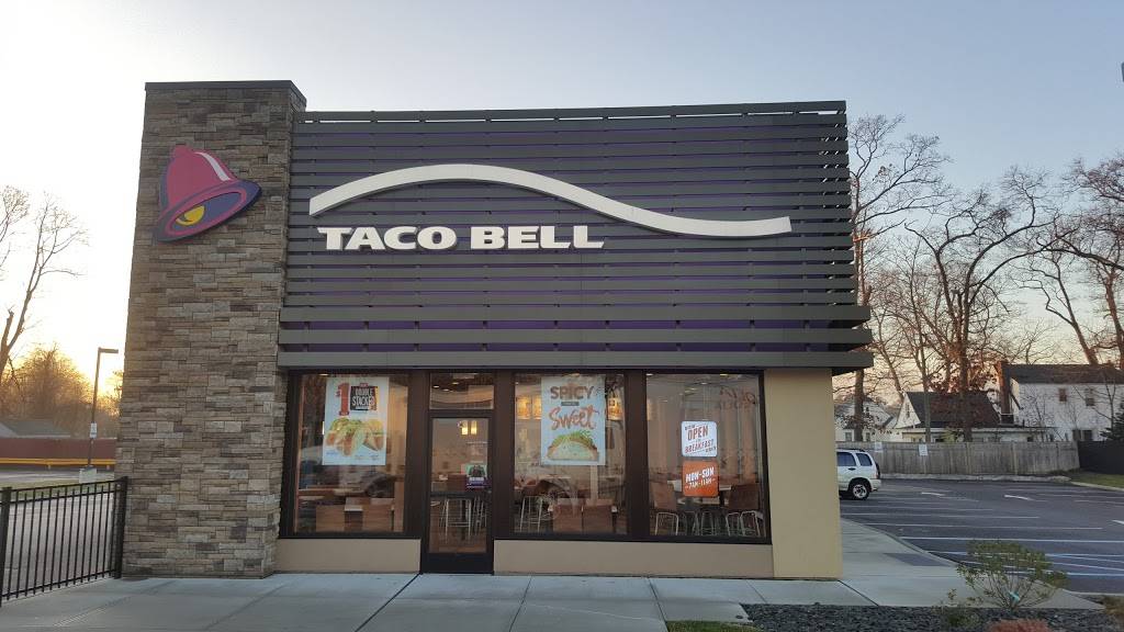 Taco Bell | meal takeaway | 3950 Sunrise Hwy, Seaford, NY 11783, USA | 5167818449 OR +1 516-781-8449