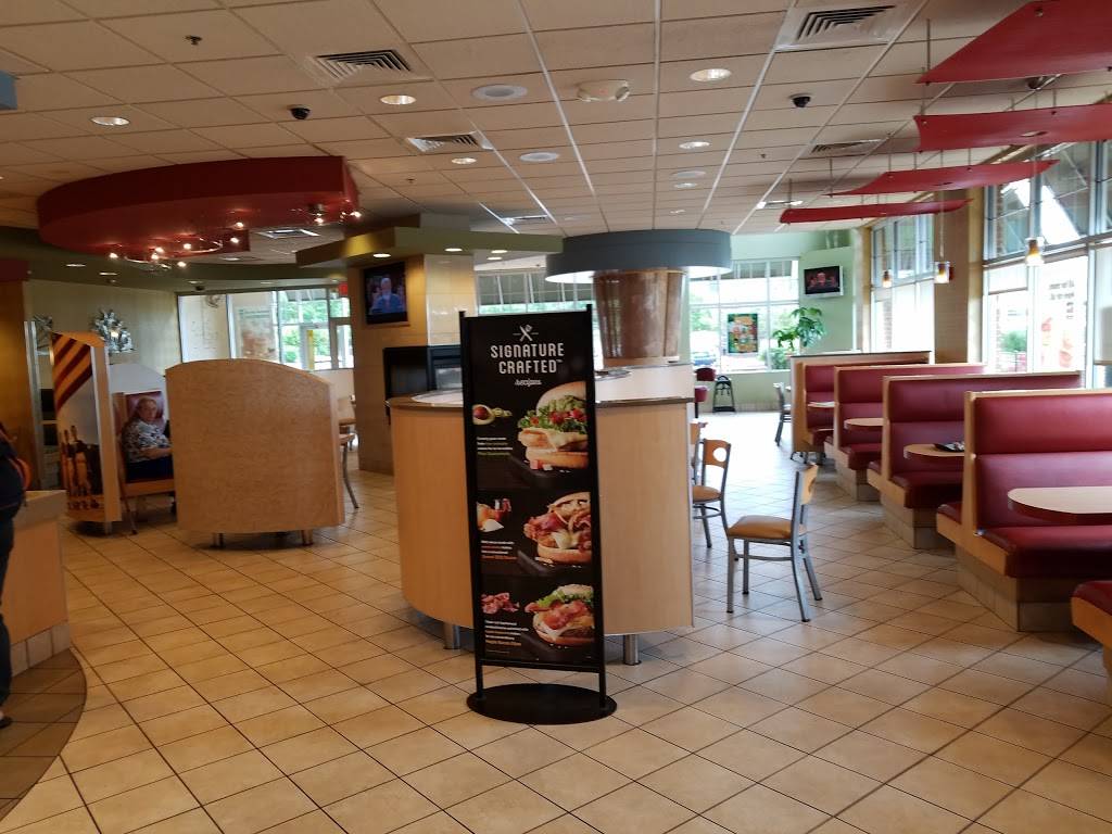 McDonalds | cafe | 300 N Moorland Rd, Brookfield, WI 53005, USA | 2627822280 OR +1 262-782-2280