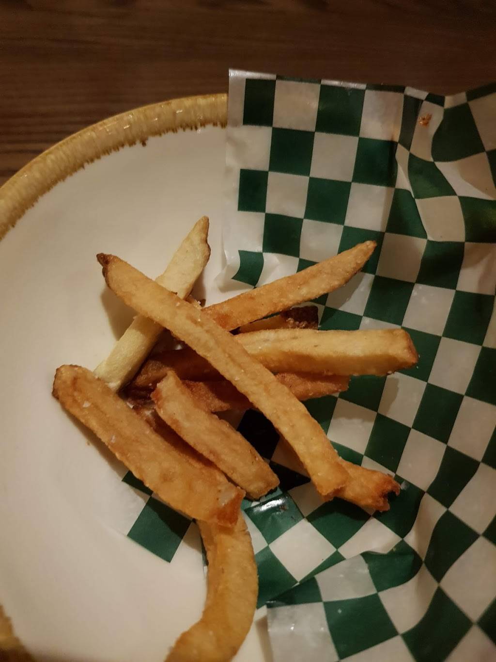 Highview Food & Drink | restaurant | 166 High St, Southampton, ON N0H 2L0, Canada | 5194834003 OR +1 519-483-4003