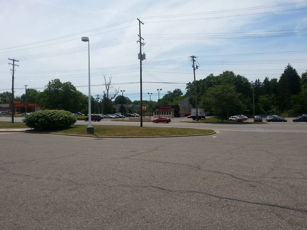 Munchies | restaurant | 4100 S Martin Luther King Jr Blvd, Lansing, MI 48910, USA | 5178872500 OR +1 517-887-2500