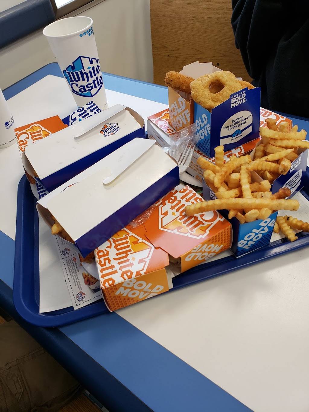 White Castle | restaurant | 5440 E 82nd St, Indianapolis, IN 46250, USA | 3178495929 OR +1 317-849-5929