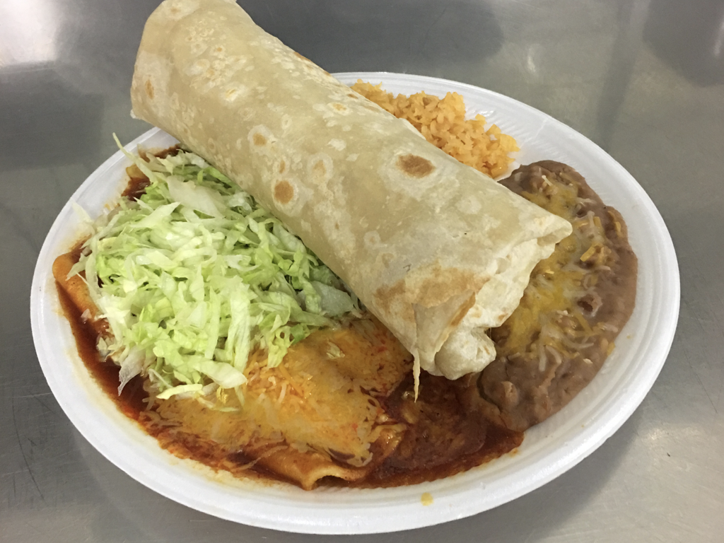 Los Betos Mexican Food | restaurant | 2910 E Speedway Blvd, Tucson, AZ 85716, USA | 5207950000 OR +1 520-795-0000