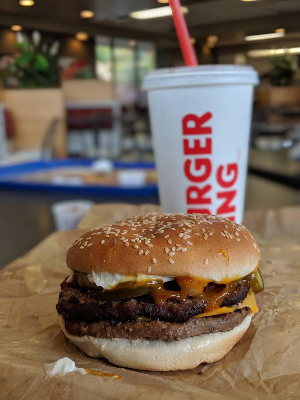 Burger King | restaurant | 1804 St Laurent Blvd, Ottawa, ON K1G 1A2, Canada | 6135237433 OR +1 613-523-7433