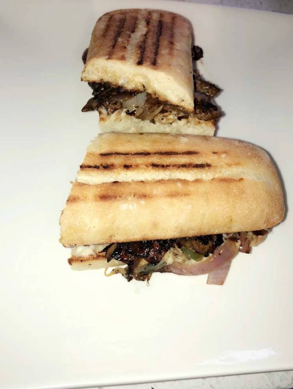 Macks Pizzeria | restaurant | 173 Rue St-Hubert, Laval, QC H7G 2Y3, Canada | 4505756225 OR +1 450-575-6225