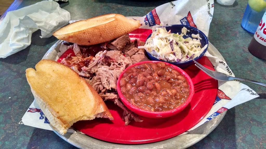 Bandanas Bar-B-Q | restaurant | 3060 US-41, Terre Haute, IN 47802, USA | 8128144601 OR +1 812-814-4601