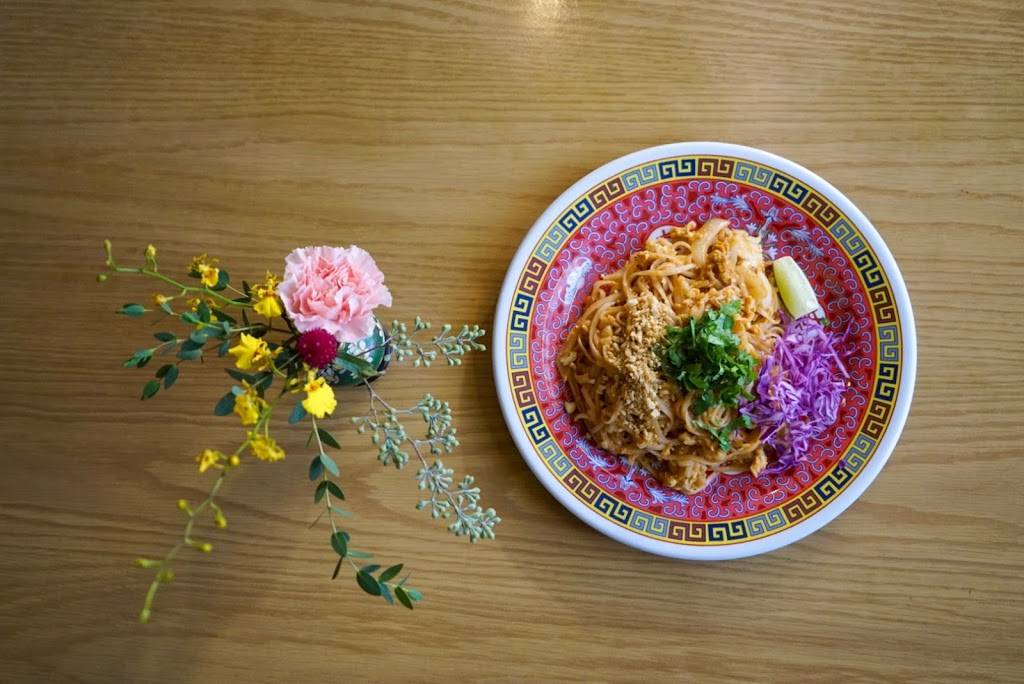 Lucky Lotus | restaurant | 2721 Ingersoll Ave, Des Moines, IA 50312, USA | 5152628488 OR +1 515-262-8488