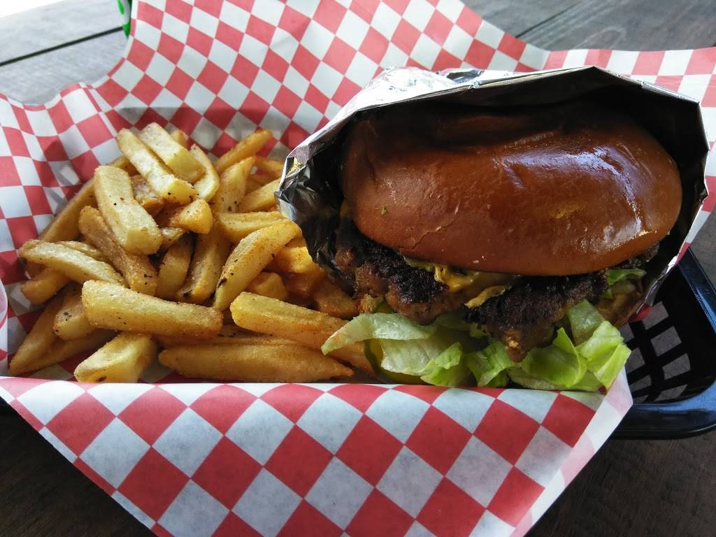 Dibens Burgers & Wings | restaurant | 5604 S Congress Ave, Austin, TX 78745, USA | 5127200725 OR +1 512-720-0725