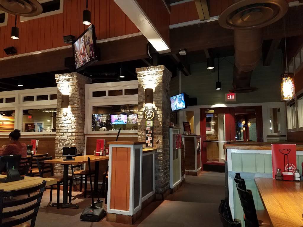 Chilis Grill & Bar | meal takeaway | 8119 Honeygo Blvd, Baltimore, MD 21236, USA | 4109330089 OR +1 410-933-0089