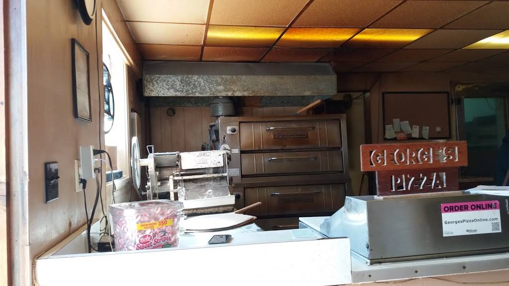 Georges Pizza | meal delivery | 1220 6th St, Nevada, IA 50201, USA | 5153825616 OR +1 515-382-5616