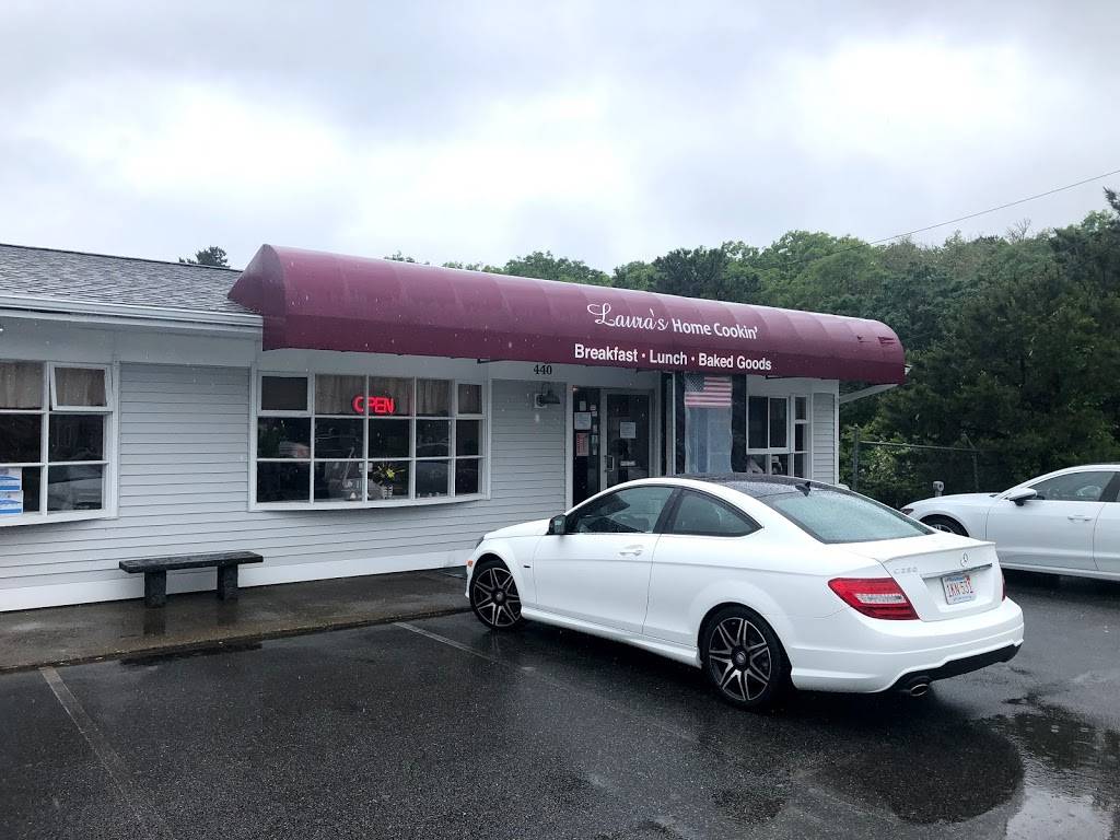 Laura’s Home Cookin’ | restaurant | 440 Nathan Ellis Hwy, Mashpee, MA 02649, USA | 7817606088 OR +1 781-760-6088