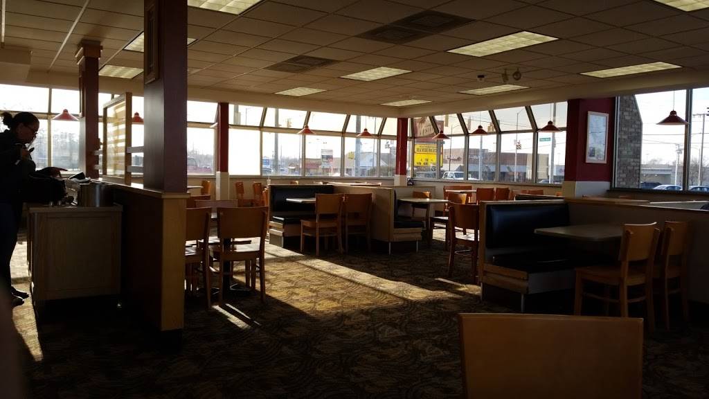 Wendys | restaurant | 101 E Ridge Rd, Griffith, IN 46319, USA | 2192373798 OR +1 219-237-3798