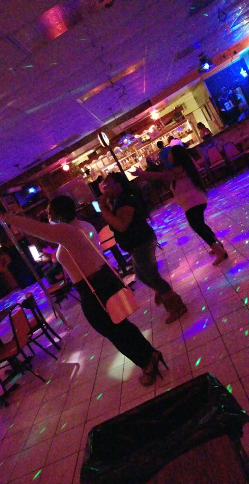 Island Grill LLC | restaurant | 7 Dr Martin Luther King Jr Dr, St Helena Island, SC 29920, USA | 8438382330 OR +1 843-838-2330