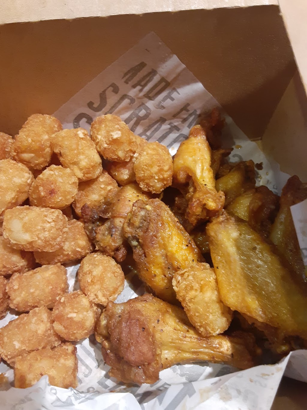 Wild Wing Cafe | restaurant | 8760 J M Keynes Dr, Charlotte, NC 28262, USA | 7043907443 OR +1 704-390-7443