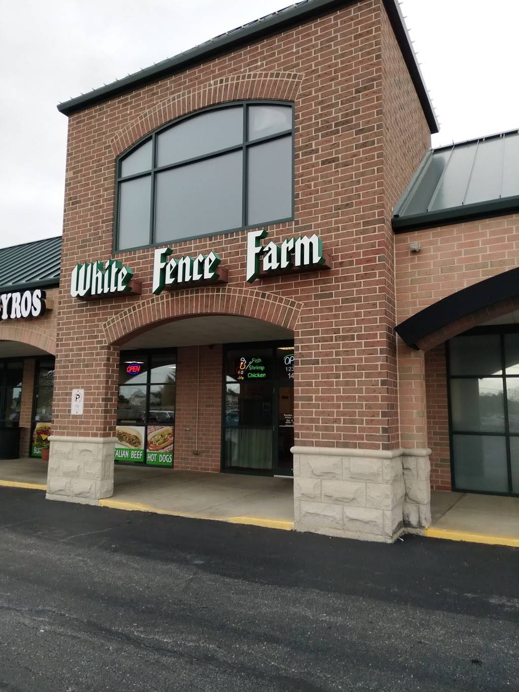 White Fence Farm | meal takeaway | 12337 IL-59, Plainfield, IL 60585, USA | 8156094477 OR +1 815-609-4477