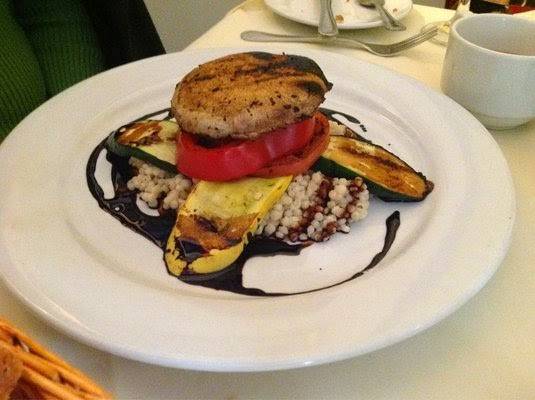 Valley Green Inn | restaurant | Valley Green Rd, Philadelphia, PA 19128, USA | 2152471730 OR +1 215-247-1730