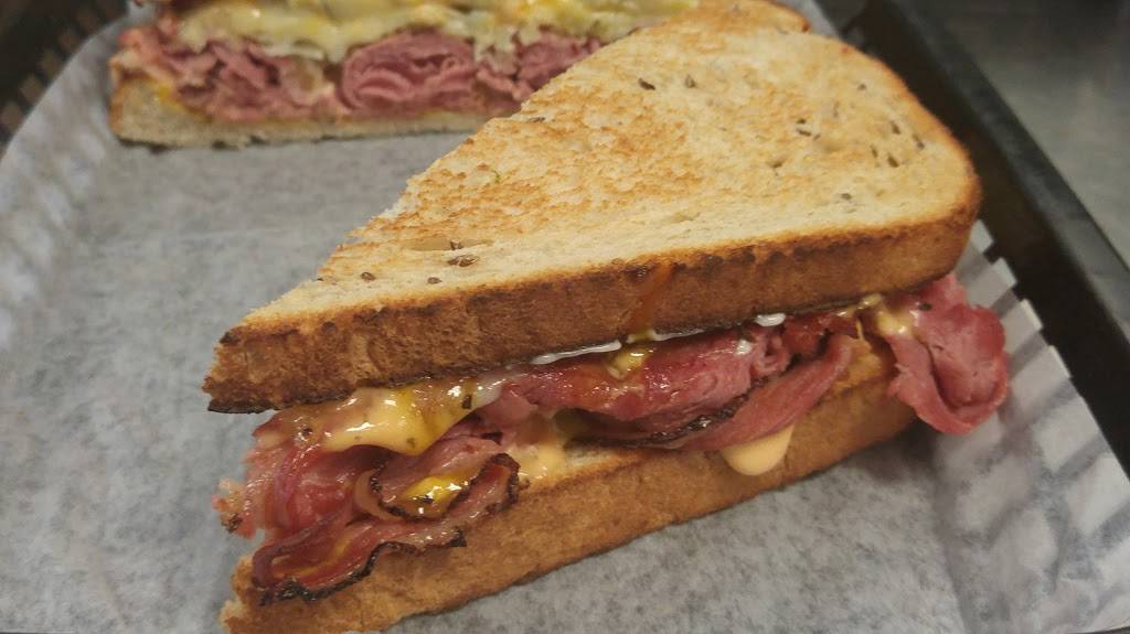 Larrys Giant Subs | meal takeaway | 9161 Narcoossee Rd B106, Orlando, FL 32827, USA | 4074125931 OR +1 407-412-5931