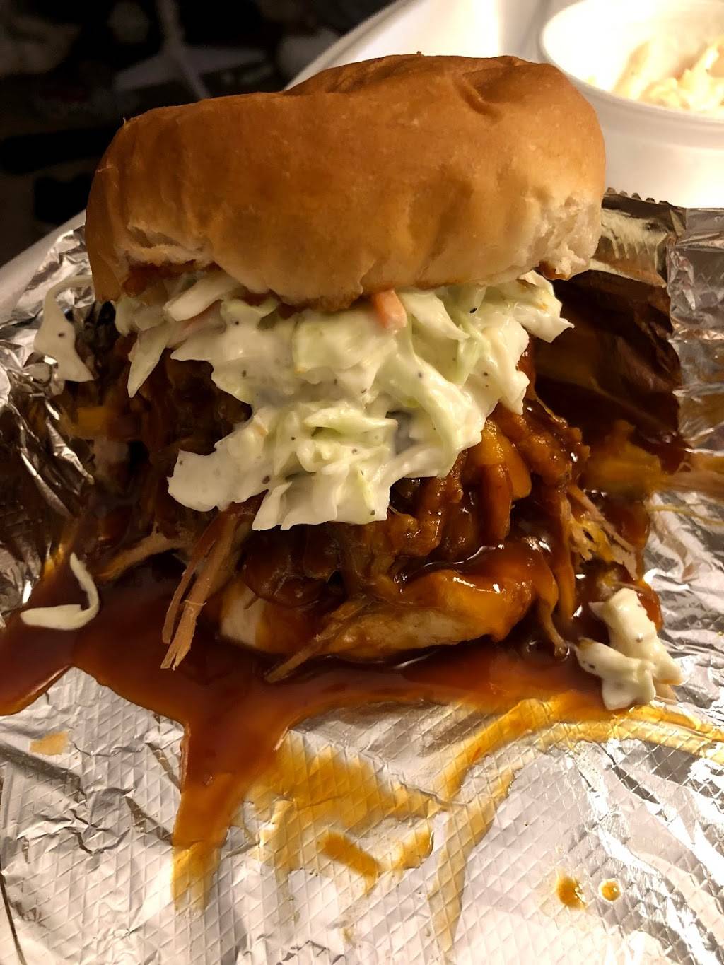 Big Eues BBQ | restaurant | 1730 Portage Trail, Cuyahoga Falls, OH 44223, USA | 2347066700 OR +1 234-706-6700